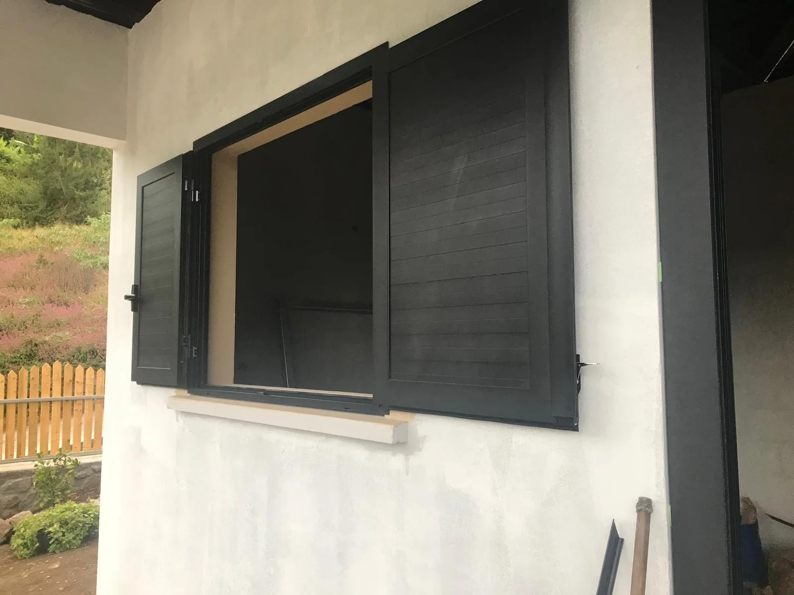 Fenêtre aluminium anthracite