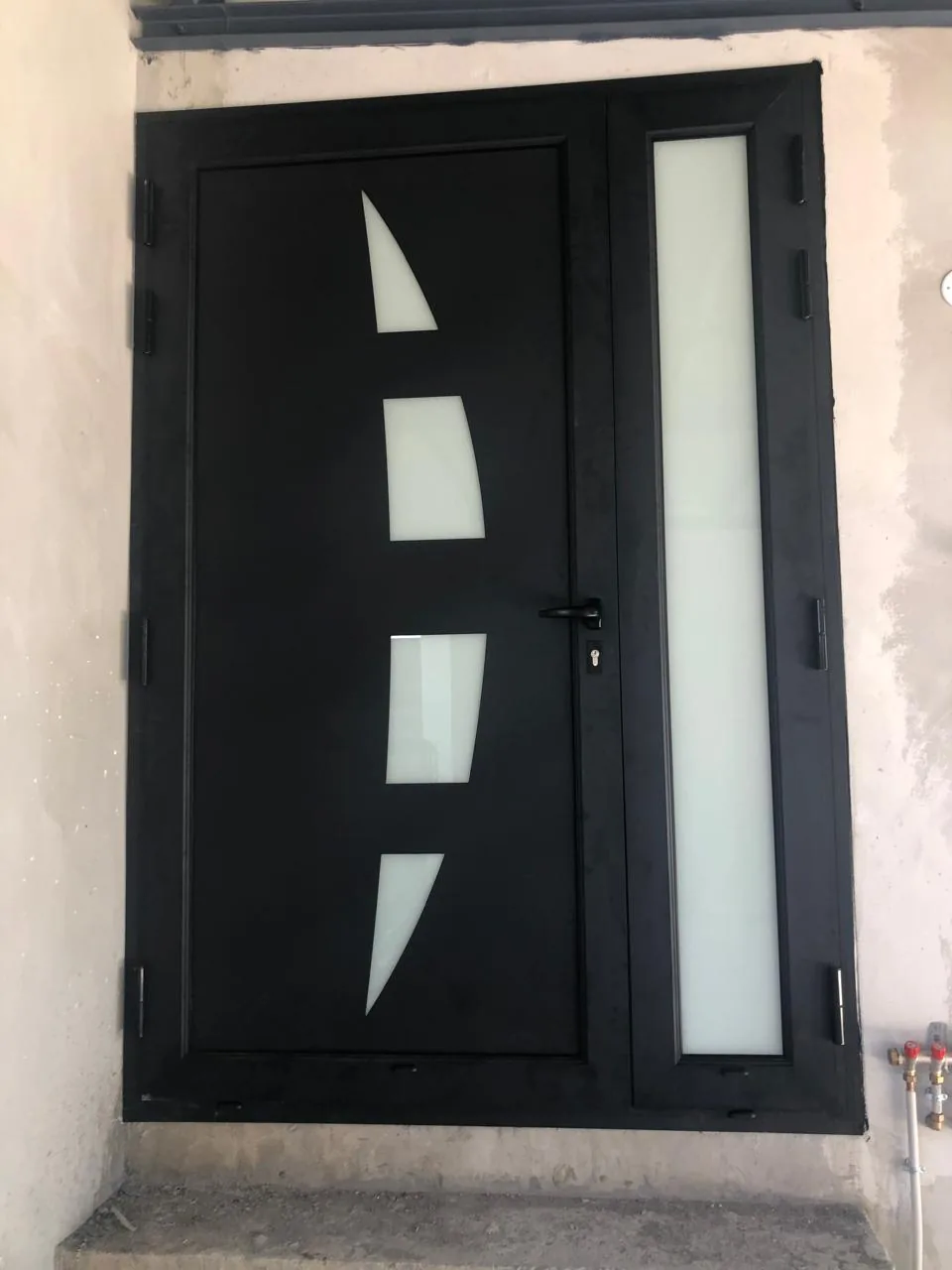 Porte d'entrée aluminium noire design