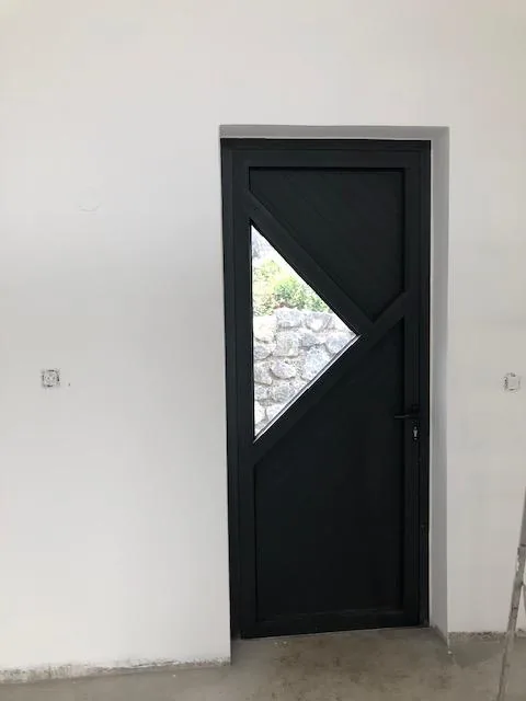 Porte d'entrée aluminium sur mesure